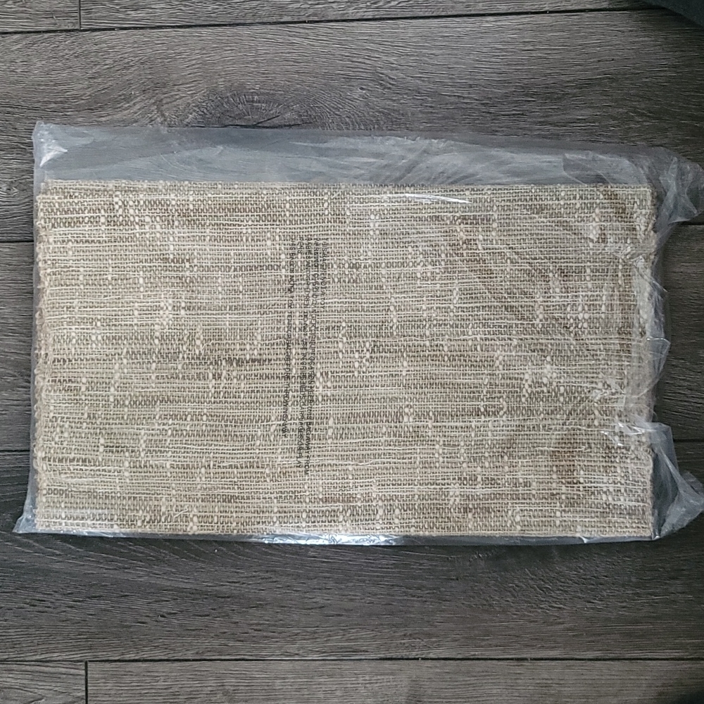 Table runner